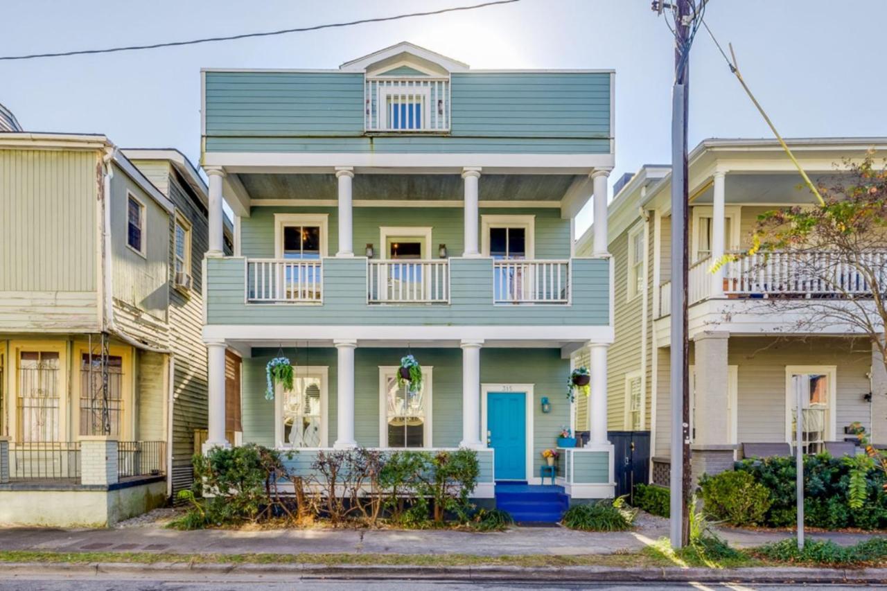 Southern Charmer-historic District Downtown-front Porch-walk Score 90!!-private Parking-1 Minute To Forsyth Park Prázdninový dům