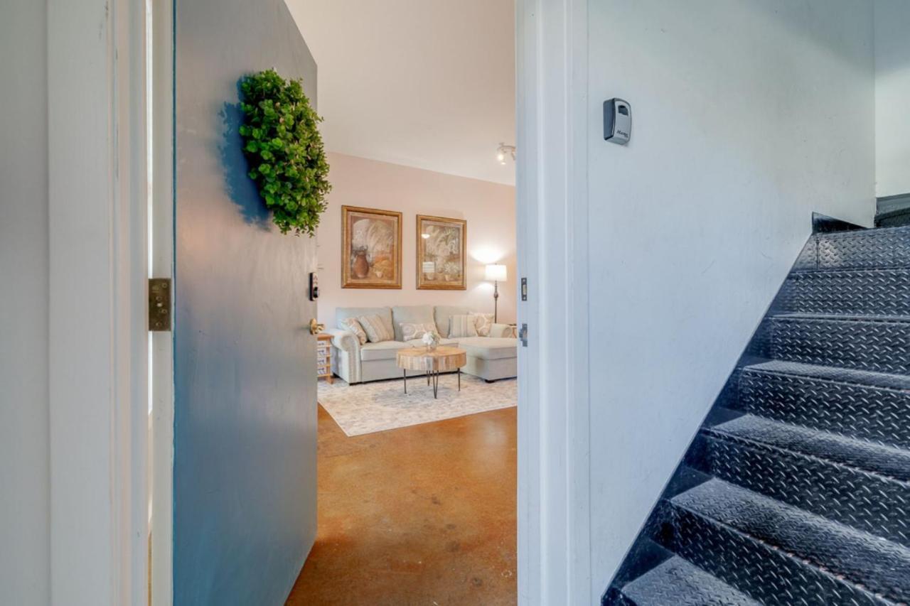 Сasa de vacaciones Southern Charmer-historic District Downtown-front Porch-walk Score 90!!-private Parking-1 Minute To Forsyth Park Savannah